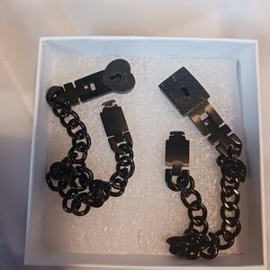 His & Hers Lockable Black Chain Link Bracelet With Built In Keys